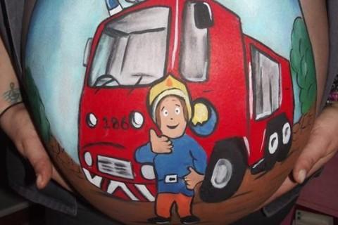 Belly painting bombeiro